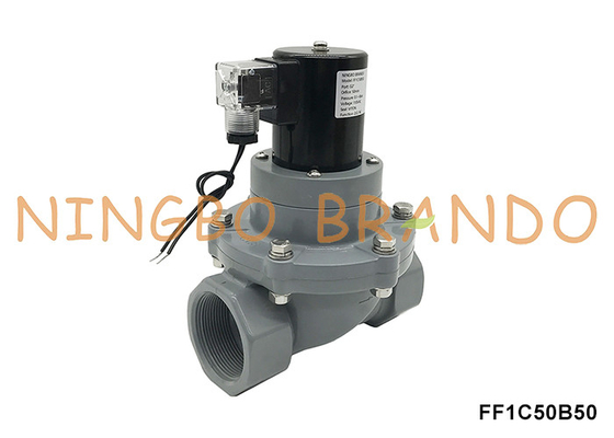 2' DN50 Anti Korosi Resistant CPVC Solenoid Valve Untuk Asam Kimia 24V 220V