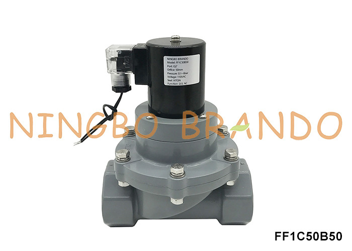 2' DN50 Anti Korosi Resistant CPVC Solenoid Valve Untuk Asam Kimia 24V 220V